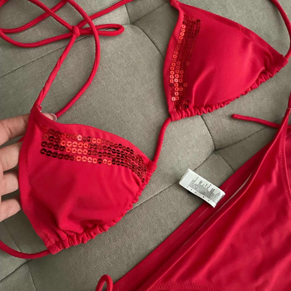 Marie Meili red two pieces swimsuit